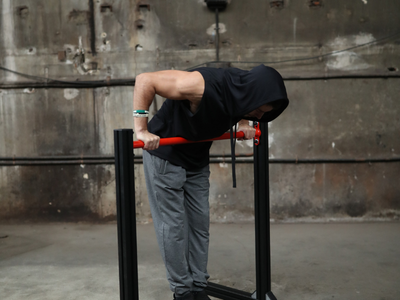 Untere Brust trainieren mit Calisthenics: Die besten Übungen